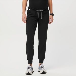 Zamora Maternity Jogger Scrub Pants in Black